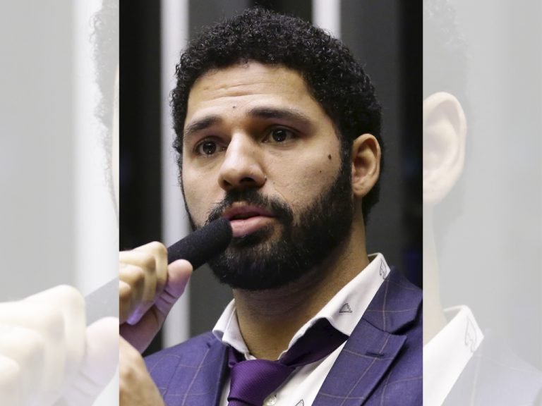 ‘É dever do Estado proteger David Miranda’, diz Associação Brasileira de Imprensa