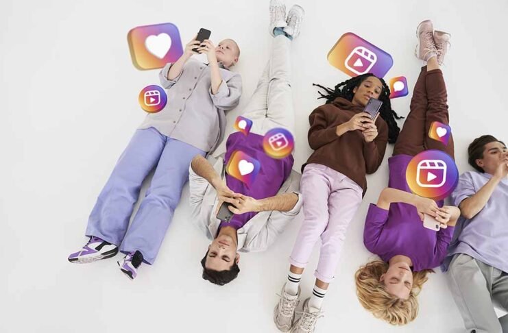 Jovens usam Instagram e TikTok para moldar consumo e comportamento (Foto: Freepik)